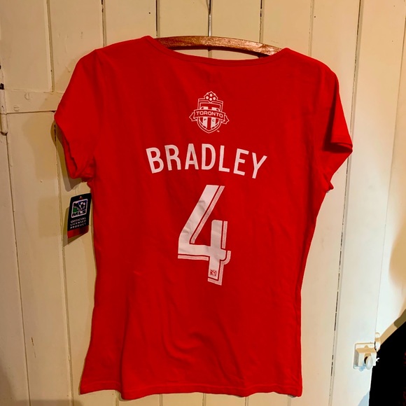 Women’s TFC T-shirt Size Medium, new with tags! - Picture 2 of 4